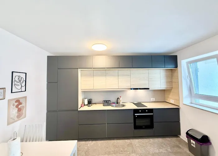 Kasper Coresi Mall - Rise Private s & Suites